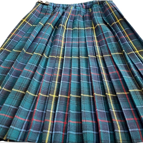 Vintage Tartan Plaid Kilt Skirt and Vtg Trifari Safety Pin Girls S-M 22" Retro - Picture 8 of 15